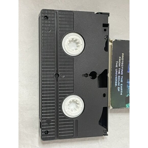 Men In Black (VHS, 1997) MIB Will Smith Tommy Lee Jones Aliens Sonnenfeld Sci Fi - Picture 4 of 4